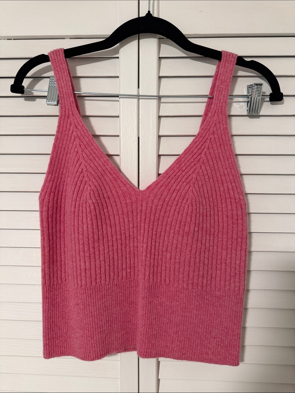 Sandro Ribbed V‑Neck Knit Tank Top in Pink